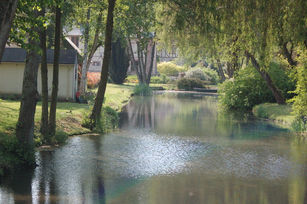 La Chaiserie La Croix-Saint-Leufroy Bagian luar foto